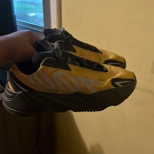 Yeezy Boost 700 MNVN 'Honey Flux'
